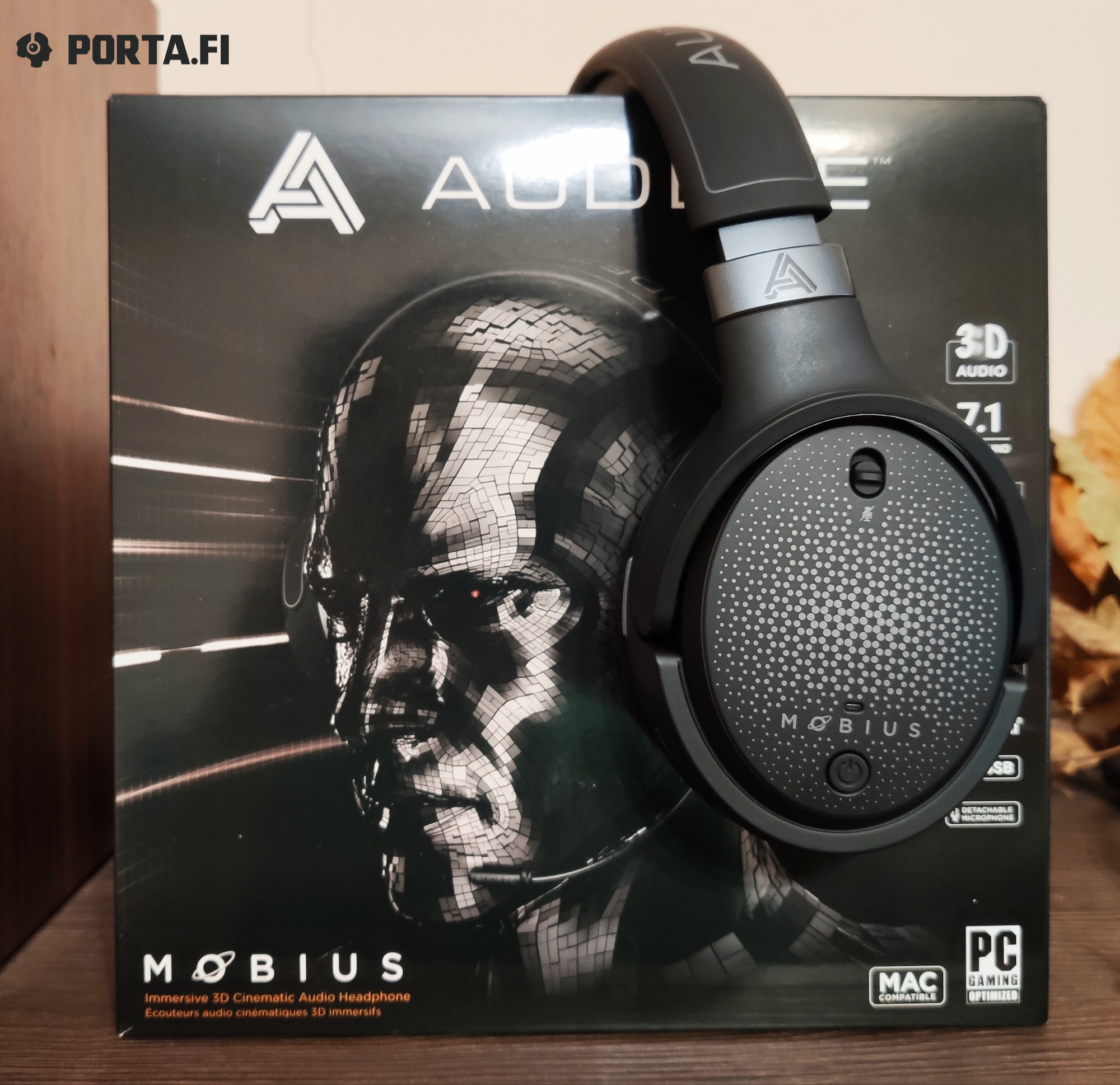 Audeze best sale mobius stand